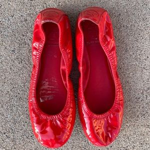 Tory Burch Red Patent Flats 7m